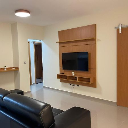 Апартаменты Apartamento Com Piscina No Centro Убатуба Экстерьер фото