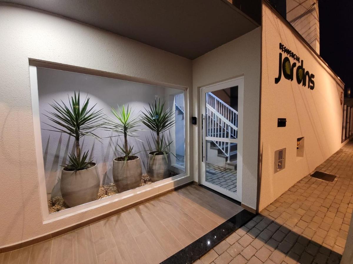 Апартаменты Apartamento Com Piscina No Centro Убатуба Экстерьер фото